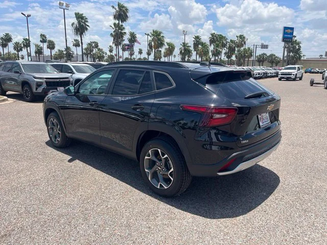 Used 2025 Black Chevrolet LT image 6