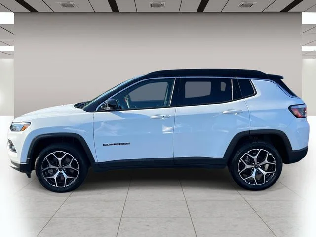 Used 2025 White Jeep Limited image 7