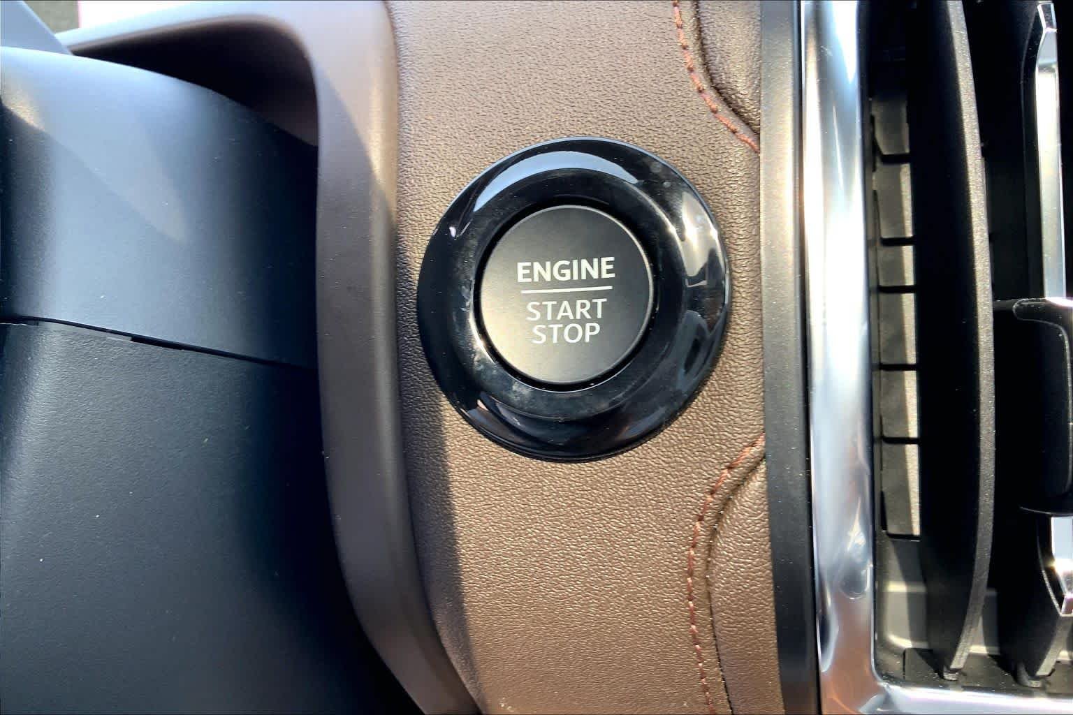 New 2026 Agate Black Metallic Ford King Ranch® image 14