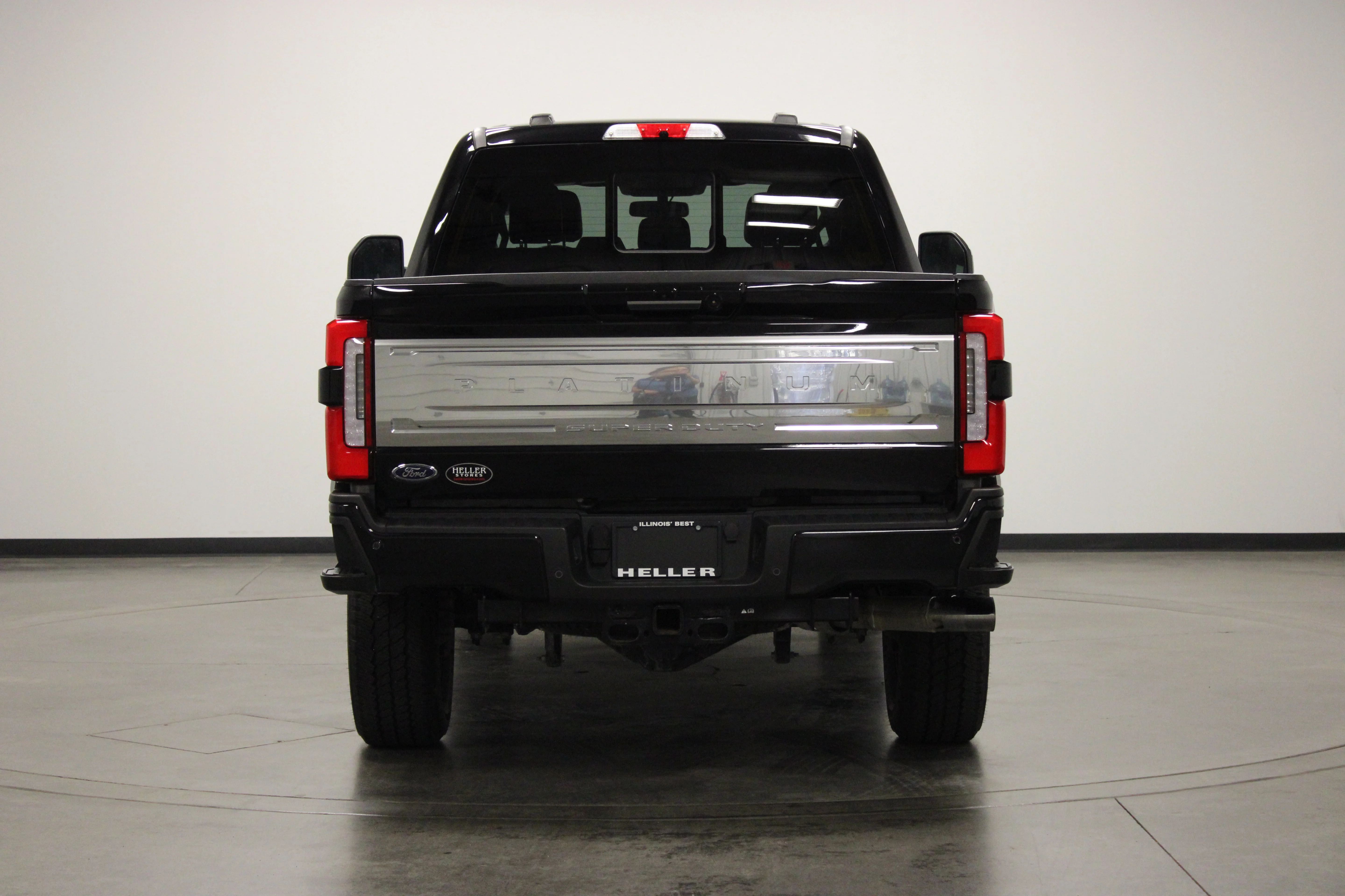 Used 2024 Agate Black Metallic Ford Platinum image 7