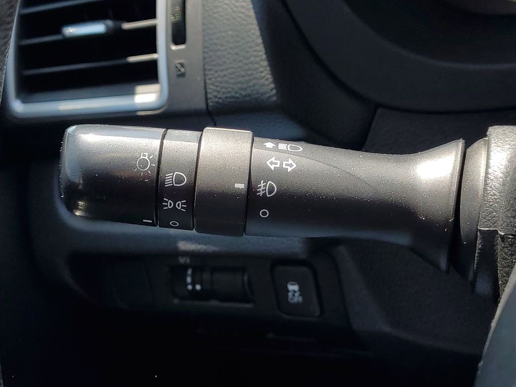 Used 2016 Khaki Subaru 2.0i Premium image 17