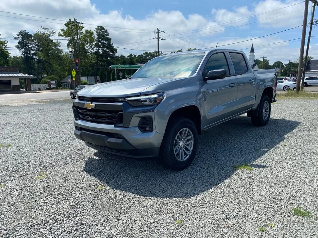 2025 Chevrolet Colorado LT - Photo 7