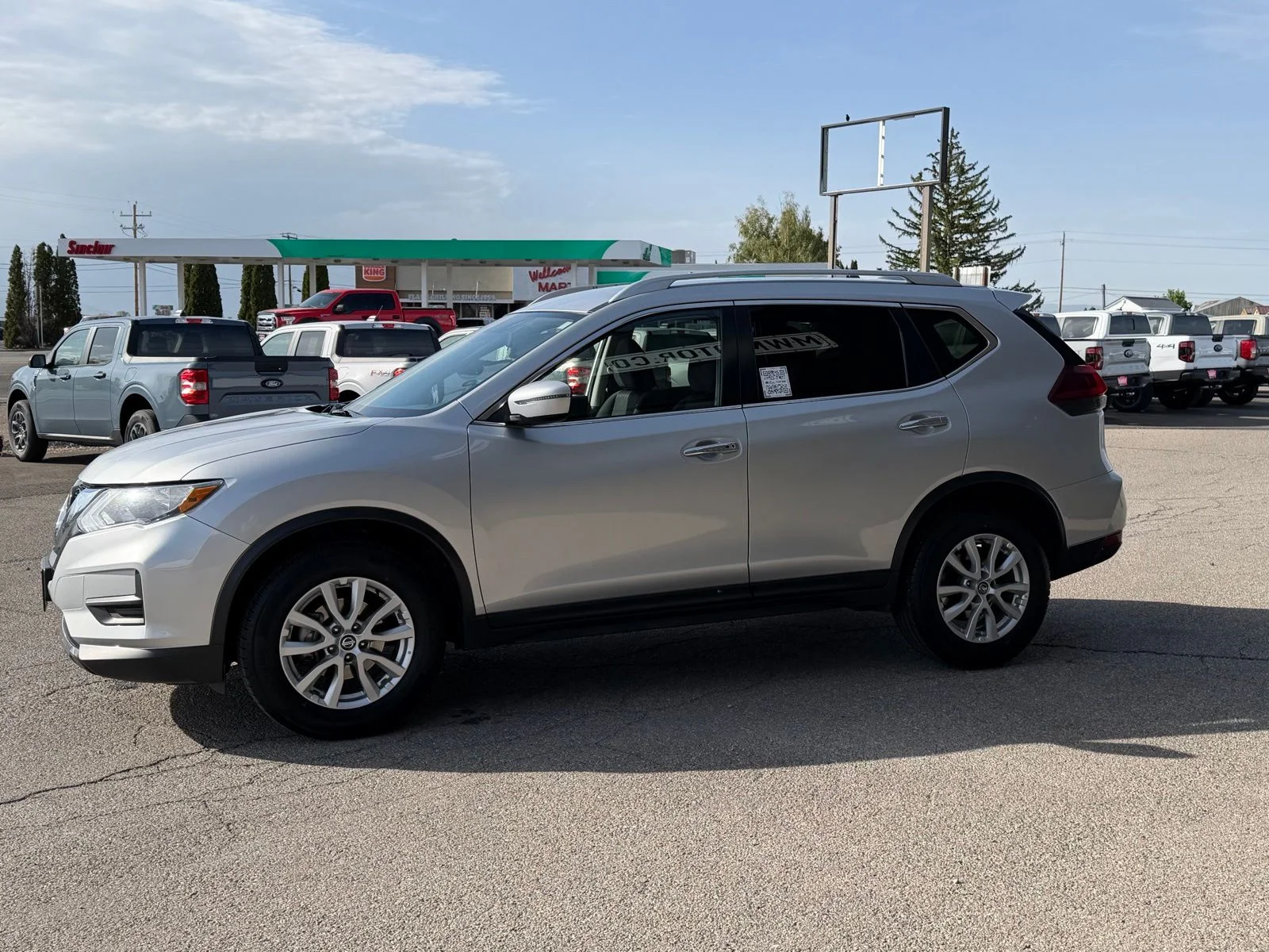 Used 2020 Silver Nissan SV image 9