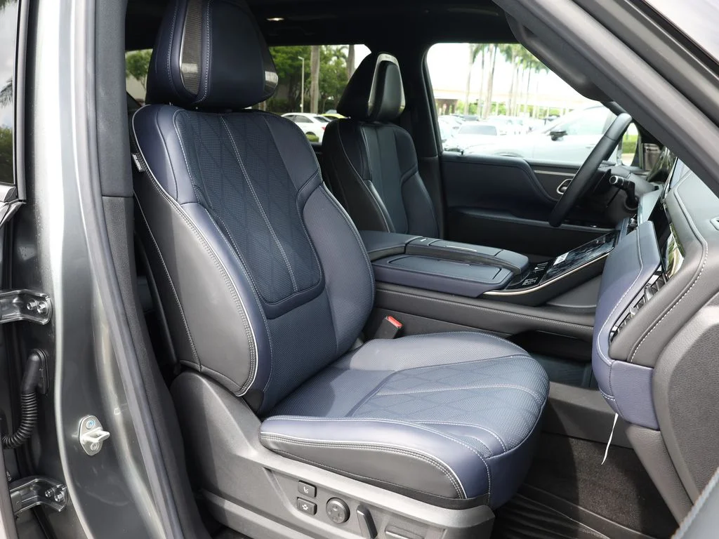 Certified Used 2026 Silver INFINITI SPORT image 27