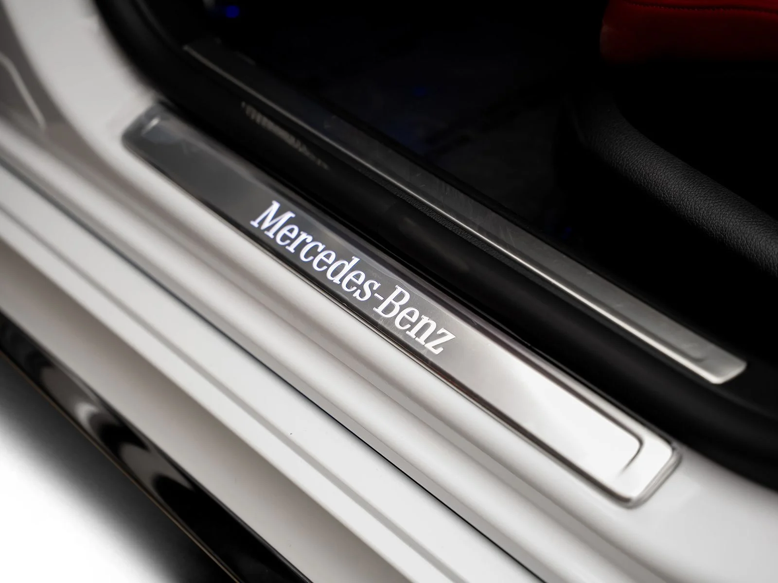 Used 2026 White Mercedes-Benz S 580 image 62