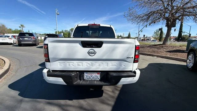 Used 2025 White Nissan SV image 5
