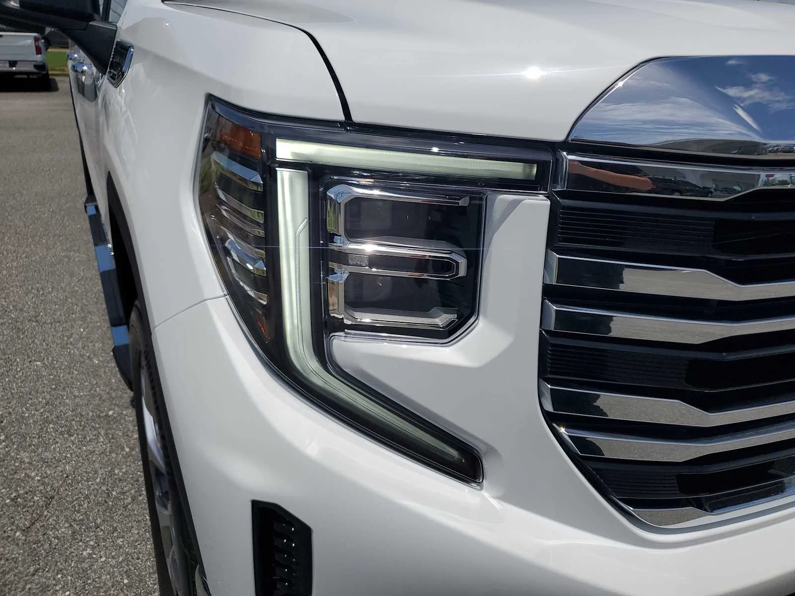 New 2026 Summit White GMC SLT image 13