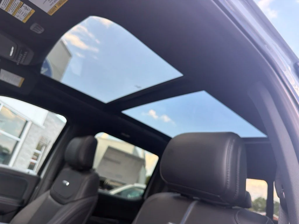 New 2027 Glacier Gray Metallic Tri-Coat Ford F-350® Platinum® image 17