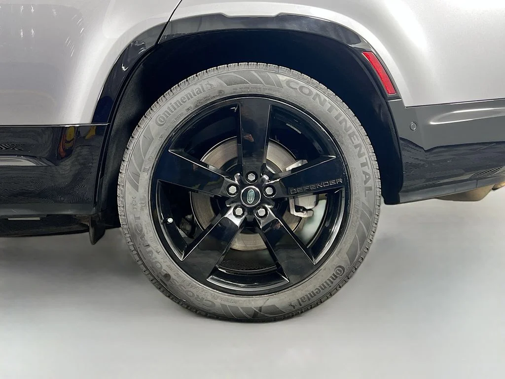 2024 Land Rover Defender X-Dynamic SE - Photo 33