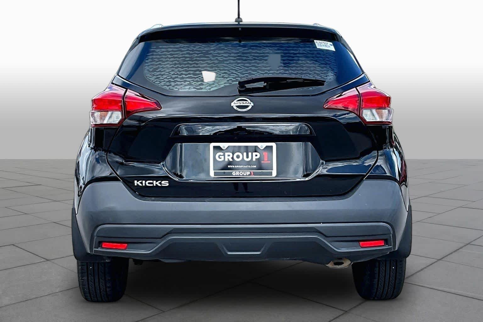 Used 2019 Super Black Nissan S image 5