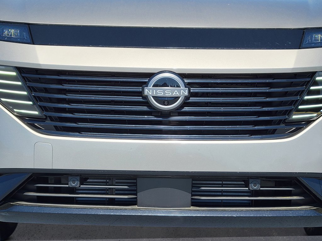New 2026 Champagne Silver Metallic Nissan Platinum image 9