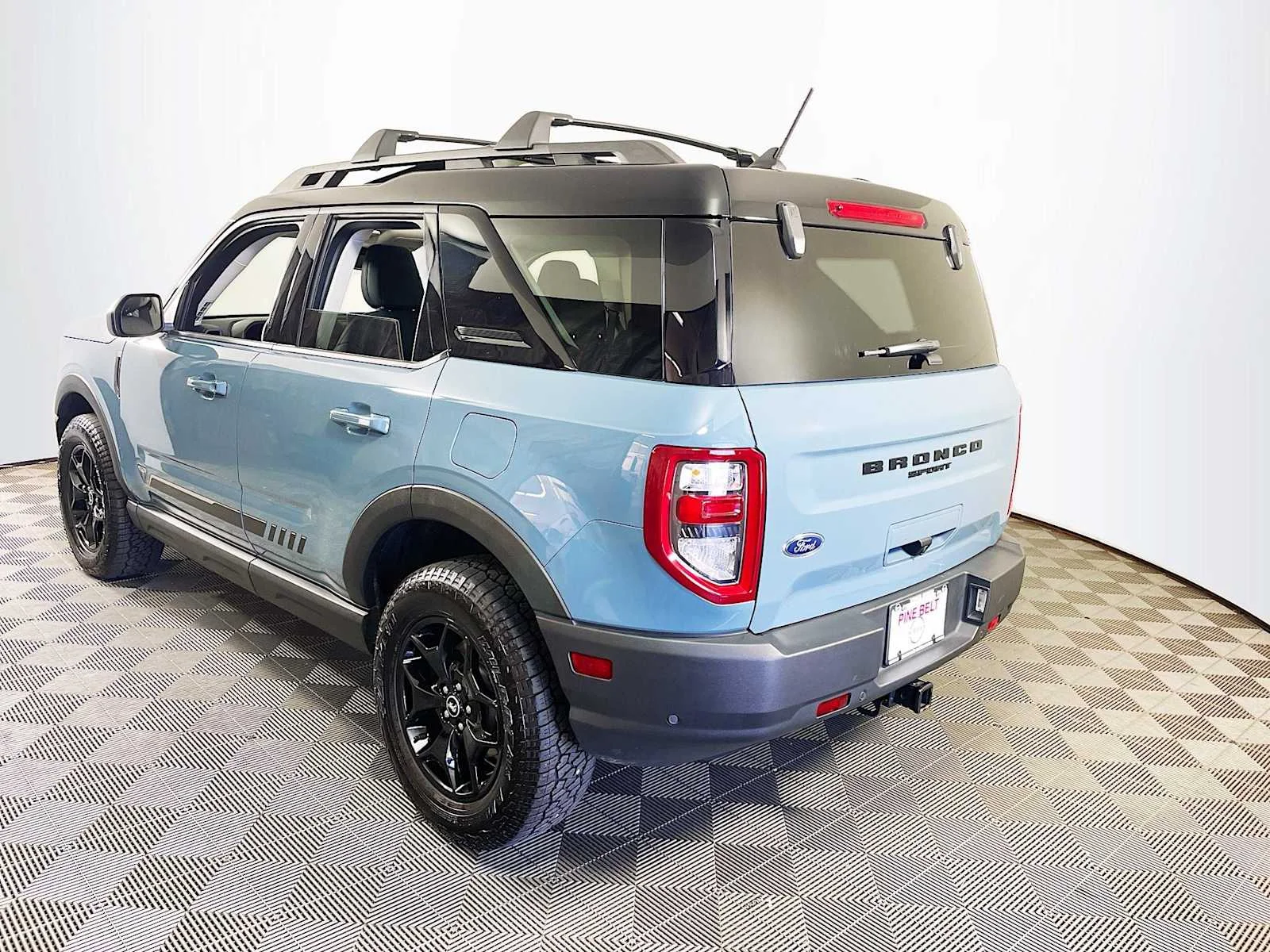 Used 2021 Area 51 Ford First Edition image 6