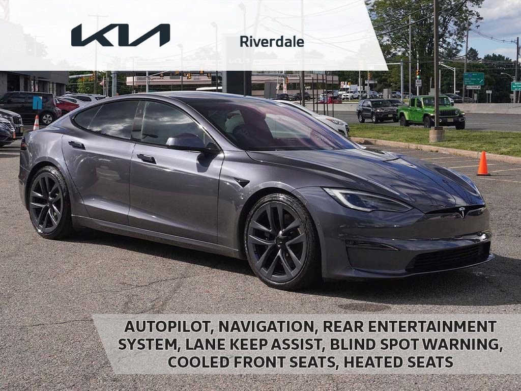 2023 Tesla Model S Standard Range's photo