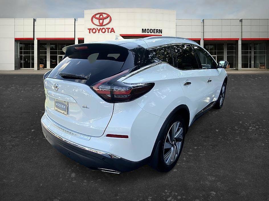 Used 2019 Pearl White Tricoat Nissan SL image 5