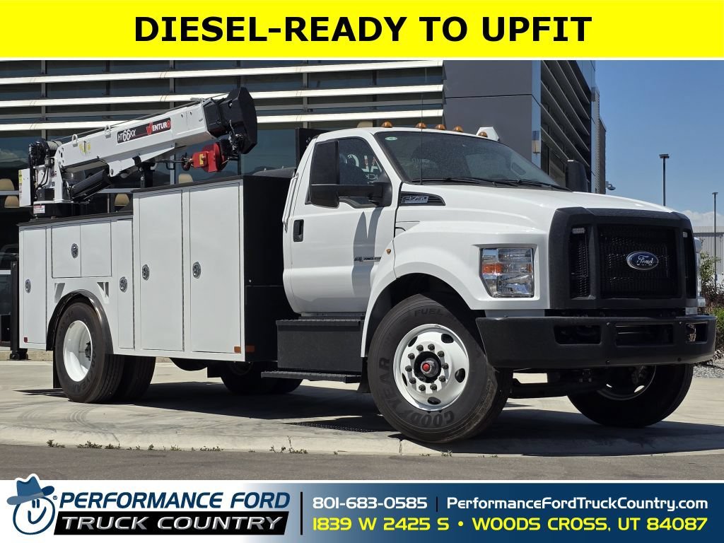 New 2025 Oxford White Ford Base image 1