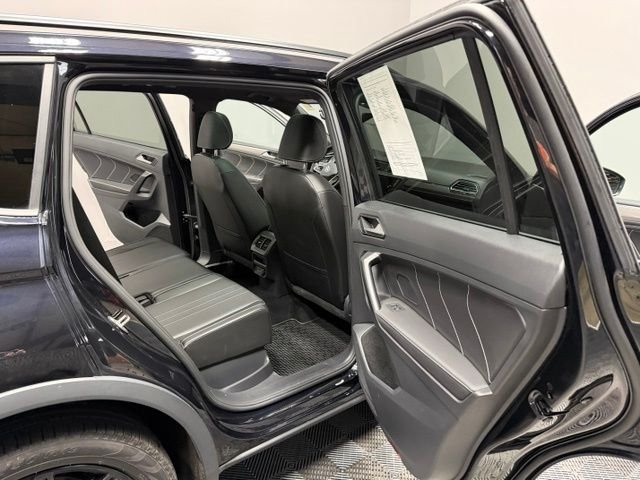 Certified Used 2022 Deep Black Pearl Effect Volkswagen 2.0T SE R-Line Black image 26