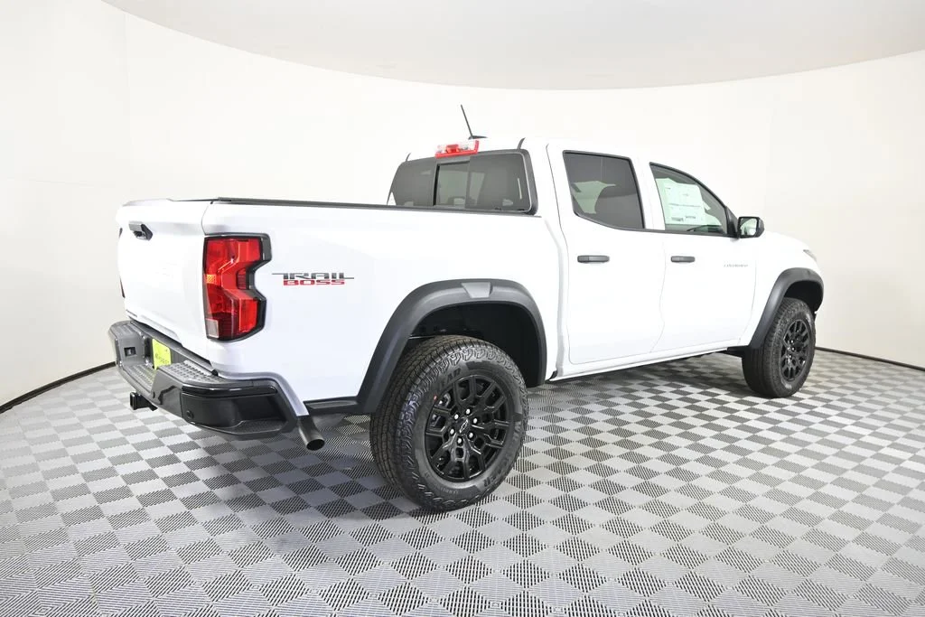 2026 Chevrolet Colorado Trail Boss - Photo 7