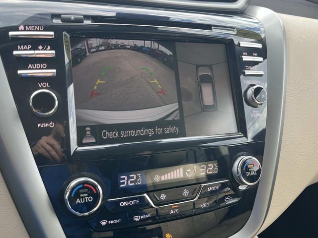 Used 2023  Nissan Platinum image 39