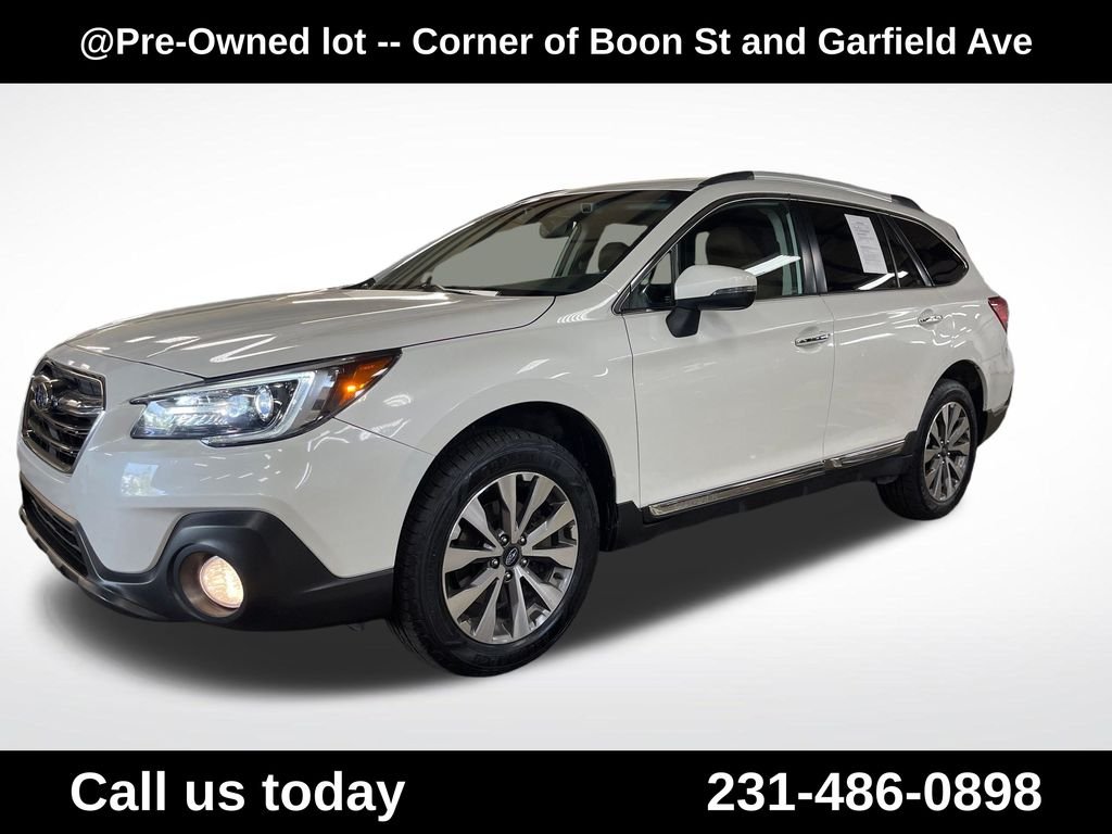 Used 2019 White Subaru 2.5i image 1