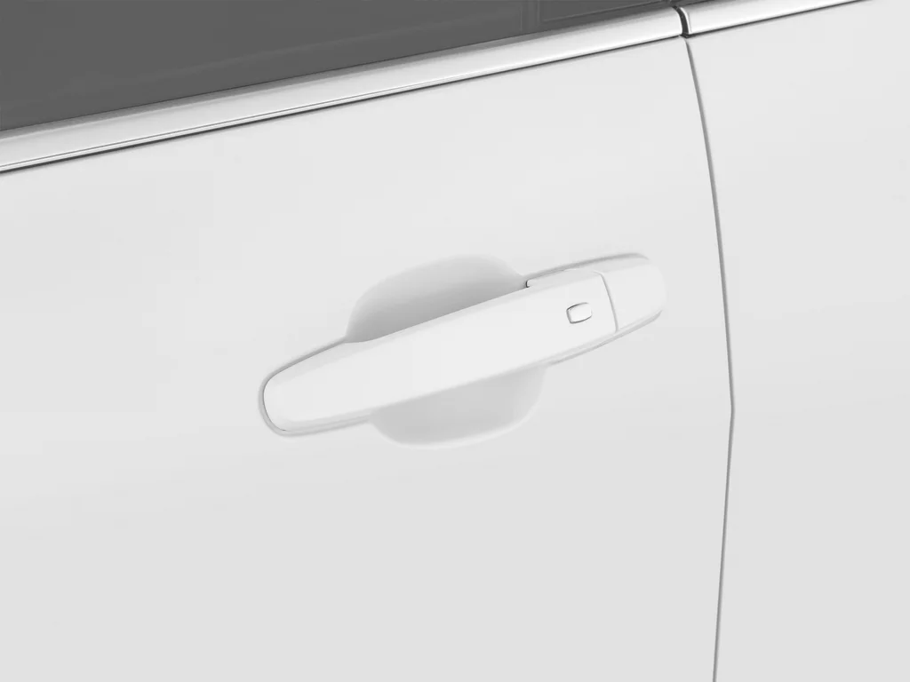 Used 2023 White Chevrolet LT image 17