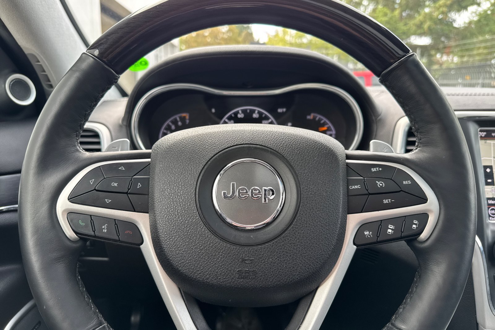 Certified Used 2018 Granite Crystal Clearcoat Metallic Jeep Summit image 24