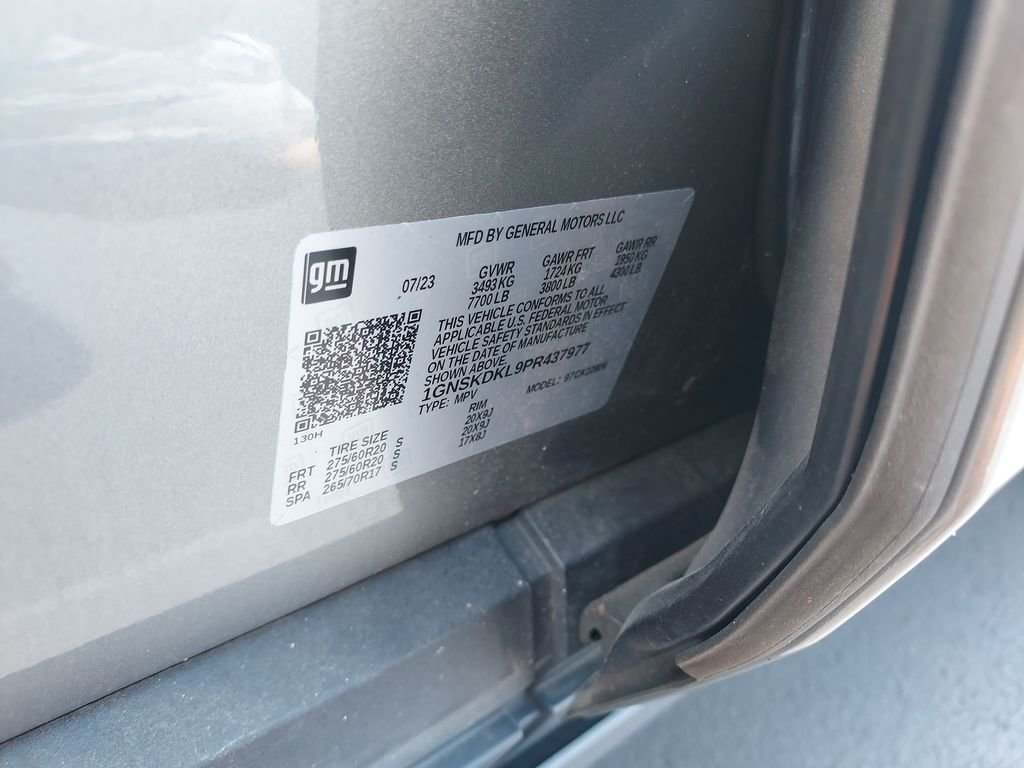 Used 2023 Gray Chevrolet Z71 image 25