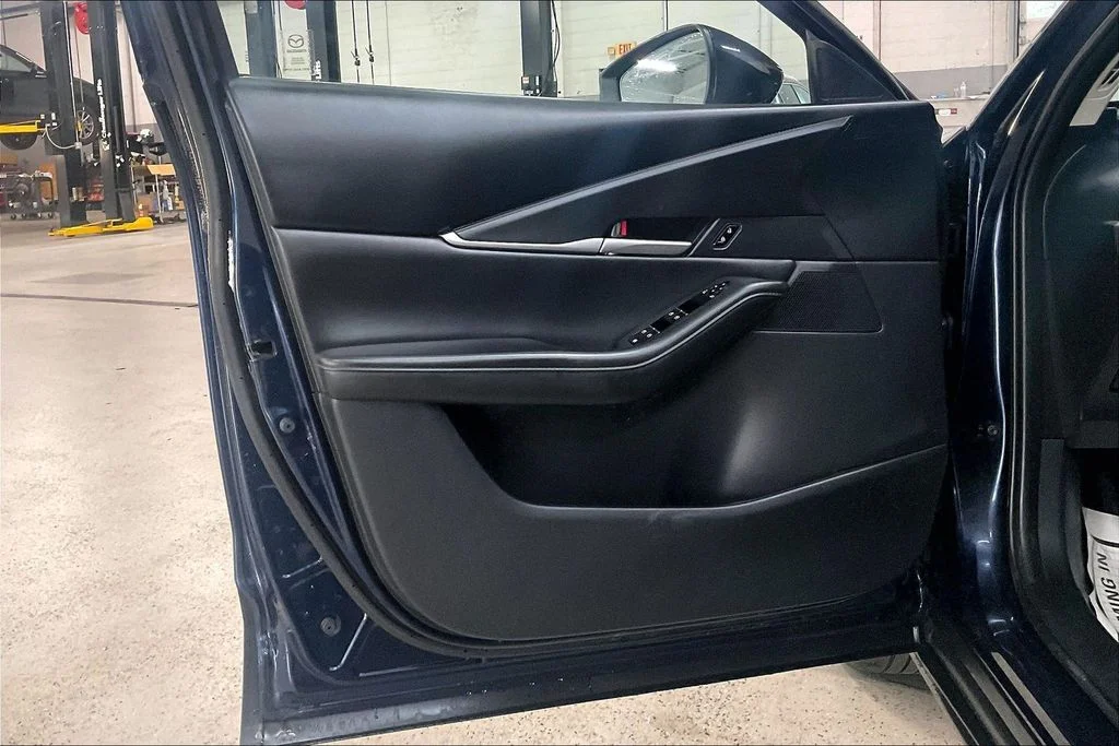 Used 2021 Blue Mazda Select image 23