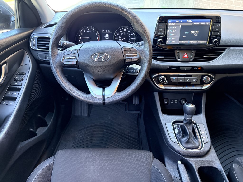 Used 2018 Summit Gray Hyundai Base image 13