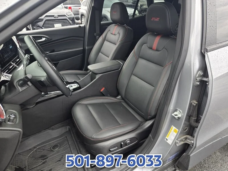 Used 2025 SILVER CHEVROLET FWD 4DR 2RS image 9