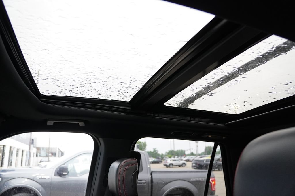 Used 2020 Magnetic Metallic Ford Limited image 6