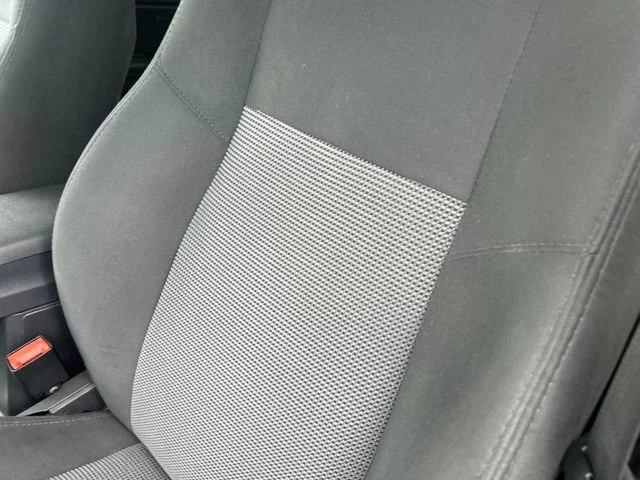 Used 2017 Blue Jeep Latitude image 12