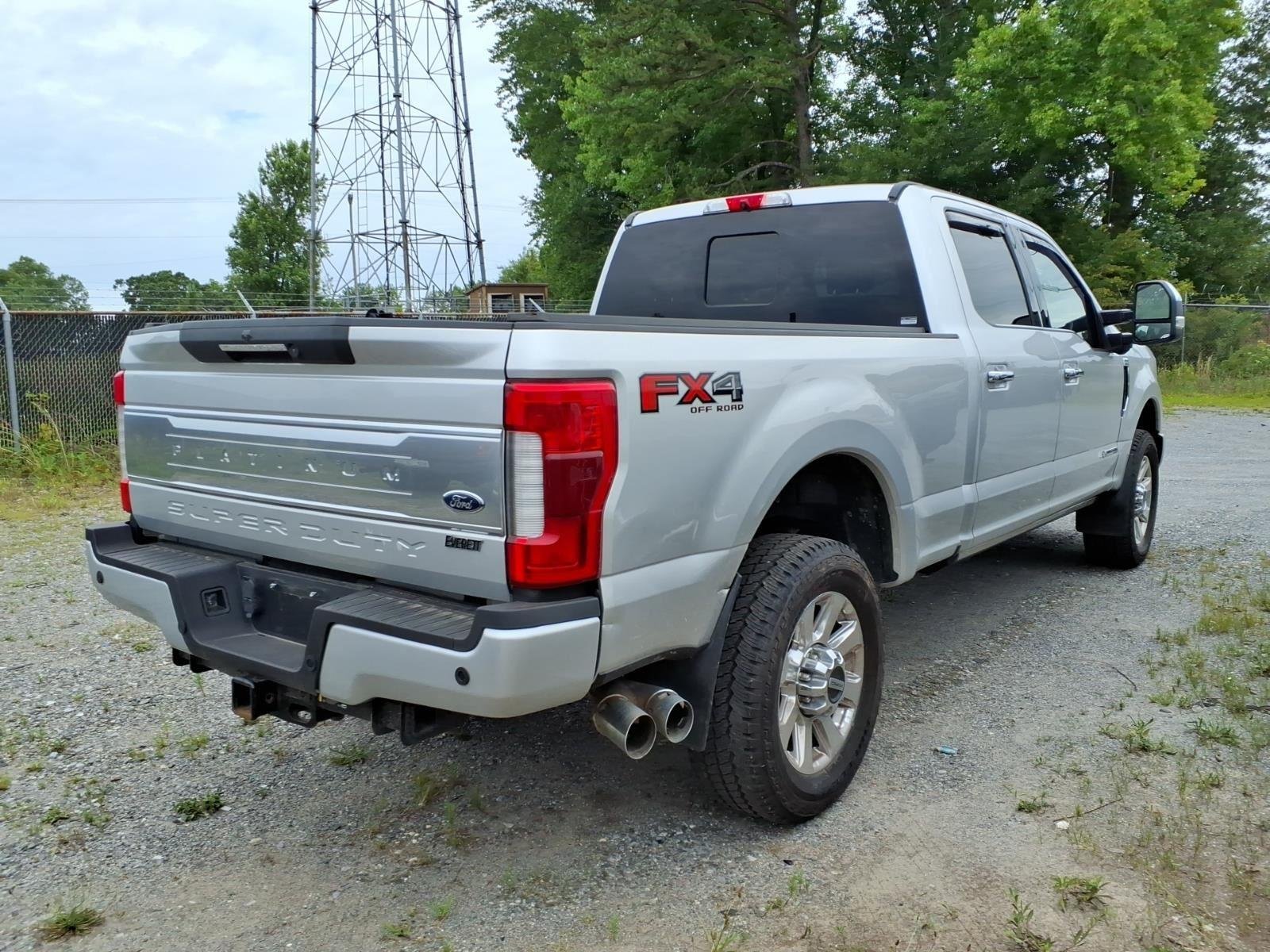 Used 2019  FORD  image 5