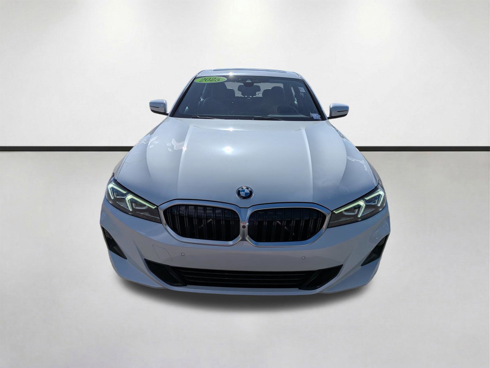 2025 BMW 3 Series 330i - Photo 10
