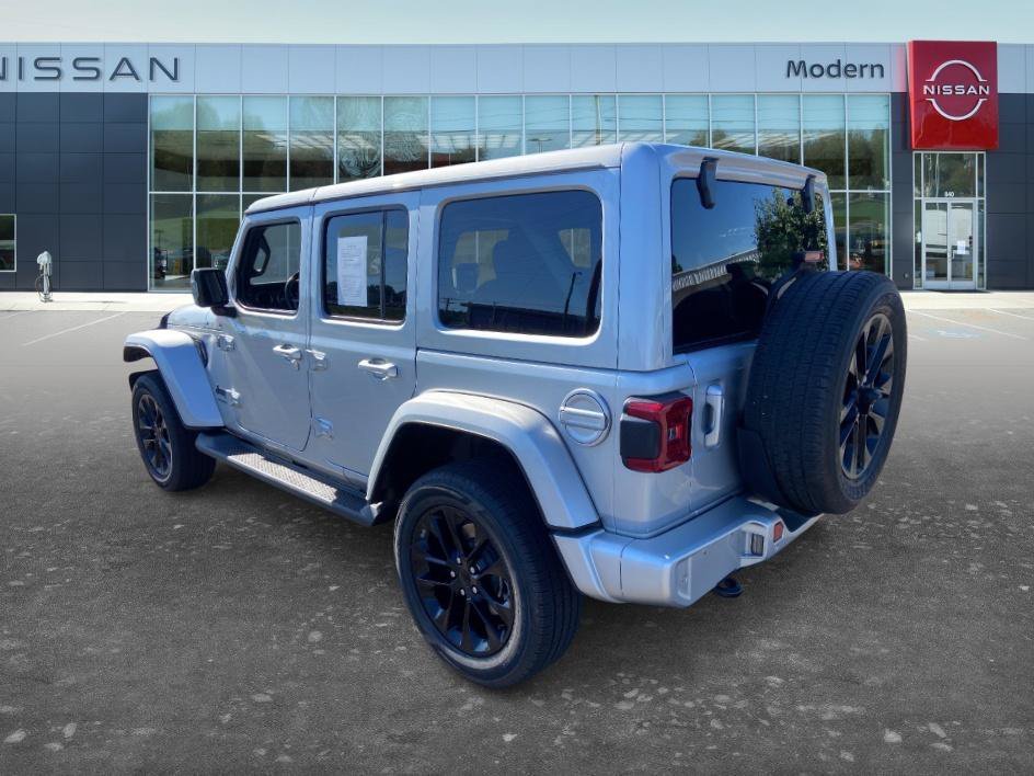 Used 2022 Silver Zynith Clearcoat Jeep Unlimited High Altitude image 6