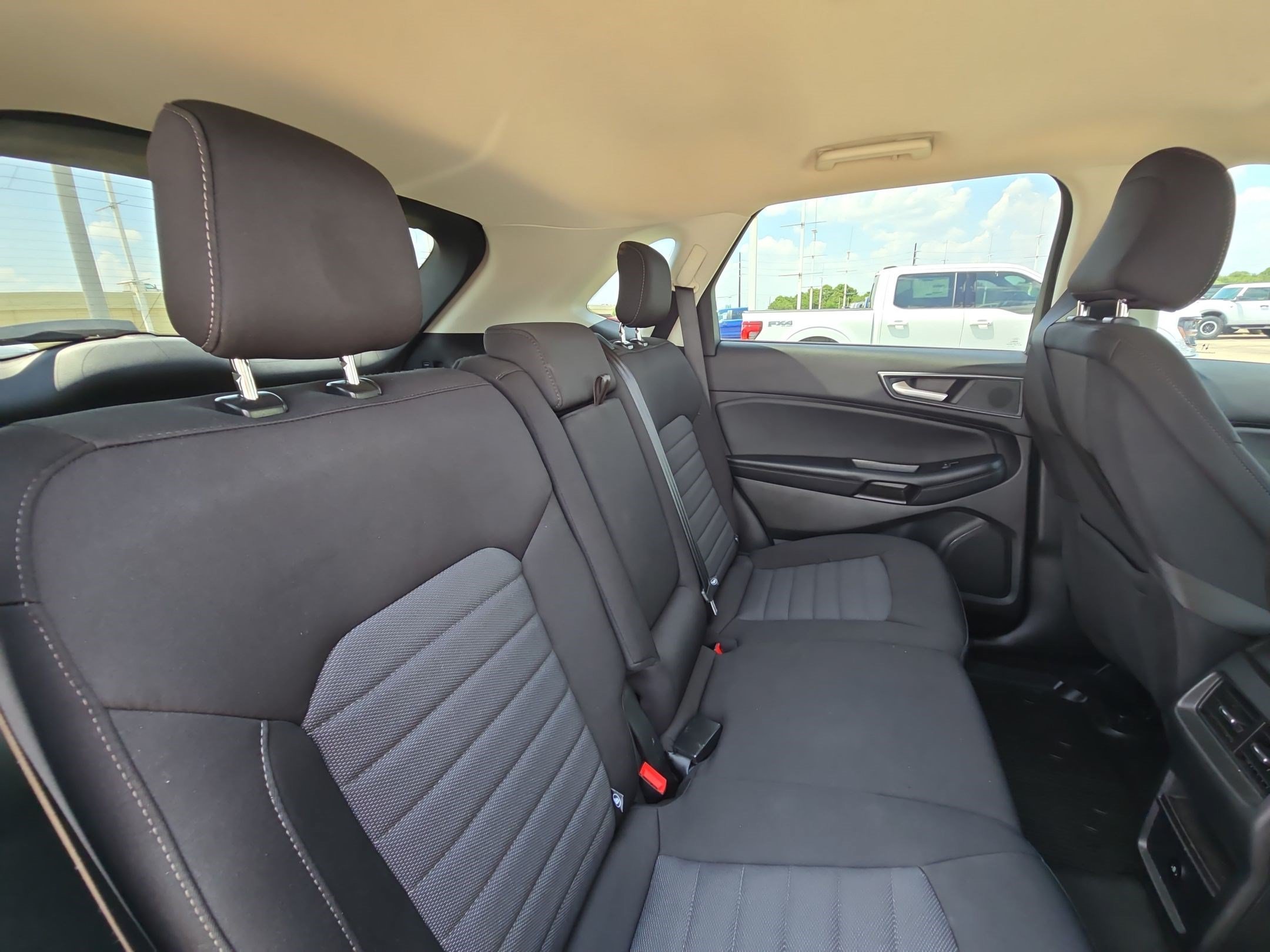 Used 2024 Blue Ford SE image 26