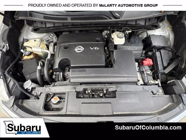 Used 2015 Silver Nissan SL image 10