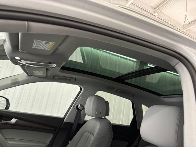 Used 2022 White Audi 45 S line Premium image 9