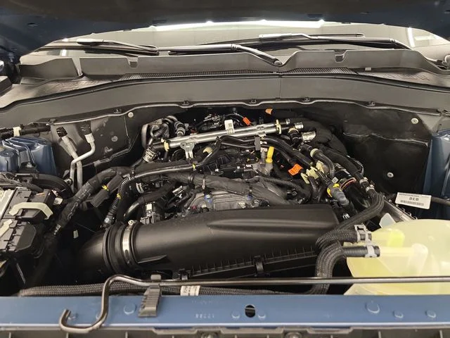 New 2027 Vapor Blue Metallic Ford Active image 43
