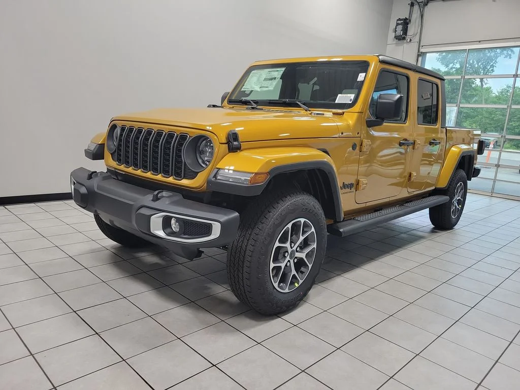 New 2026 Goldilocks (DISC) Jeep Sport S image 3