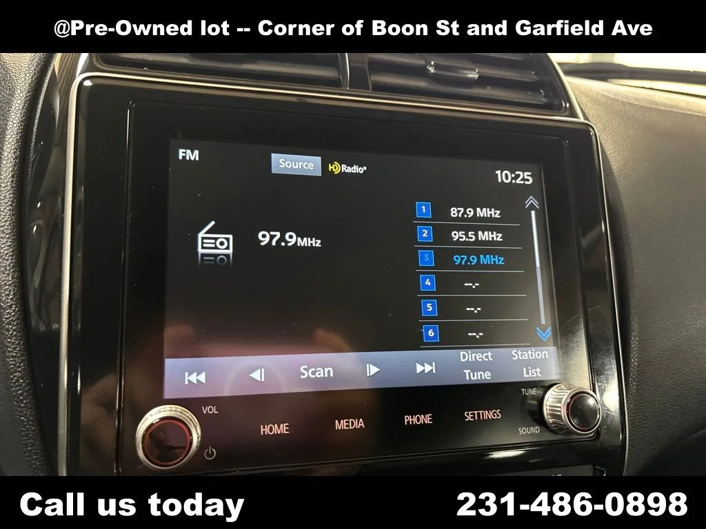 Used 2025  Mitsubishi 2.0 SE image 21