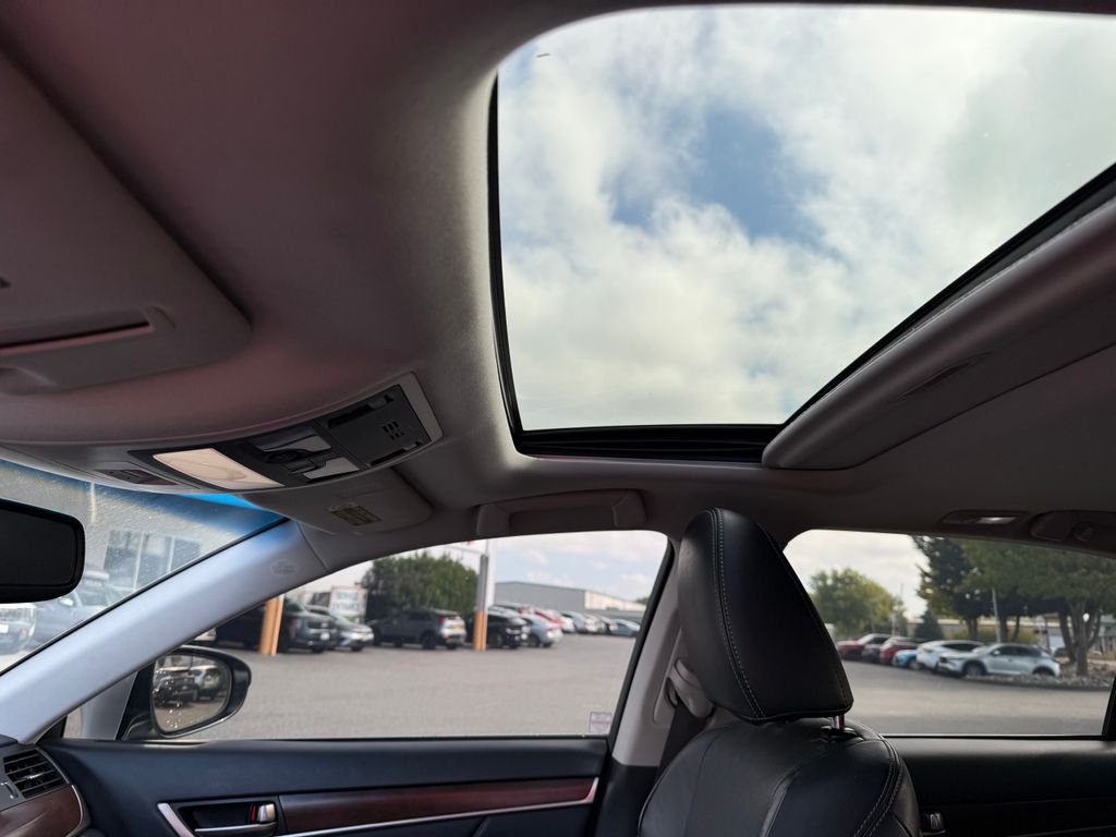 Used 2014 Silver Lexus 350 image 17