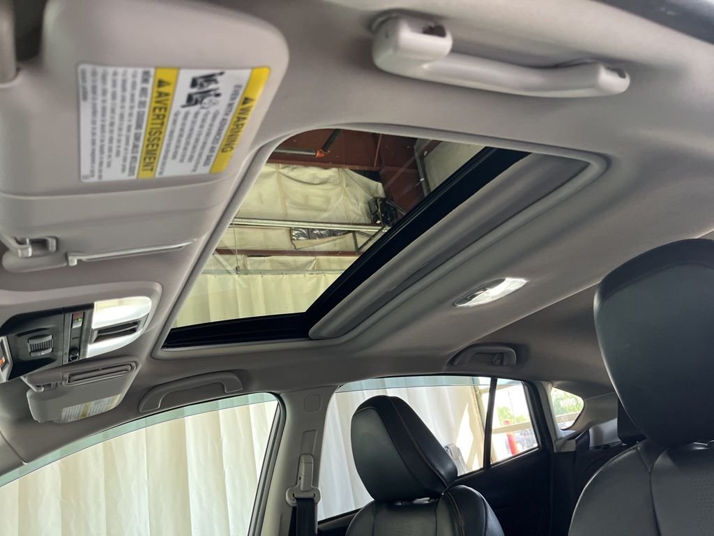 Used 2019 Silver Subaru 2.0i Limited image 3