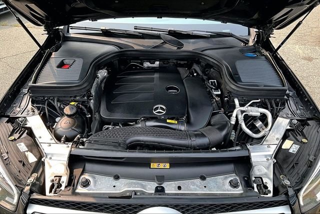 Certified Used 2022 Black Mercedes-Benz GLC 300 image 26