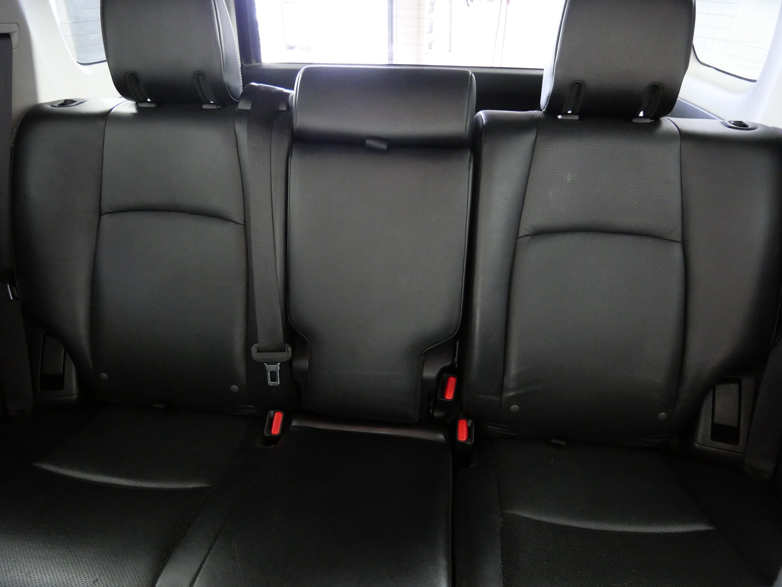 Used 2015 Nautical Blue Pearl Toyota Limited image 13