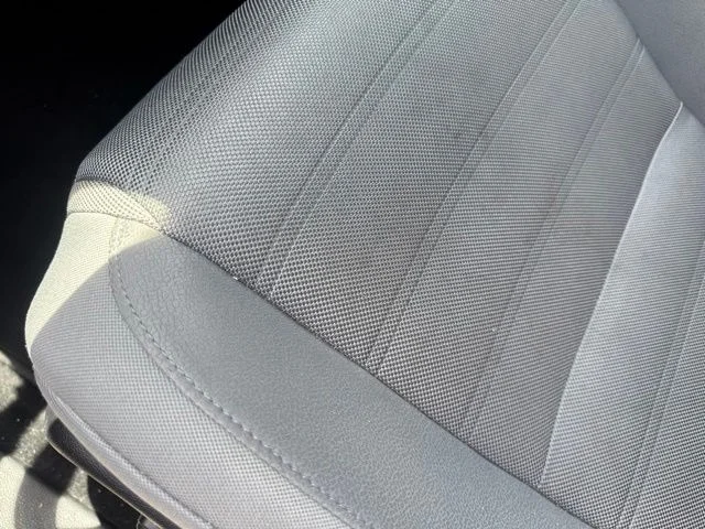 Used 2018  Honda EX image 6