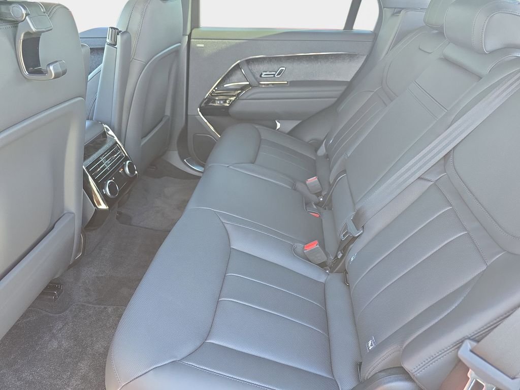 2025 Land Rover Range Rover Sport SE - Photo 15
