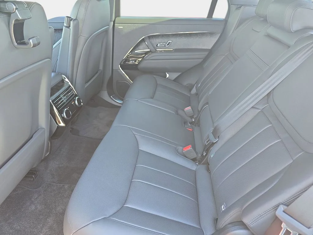 2025 Land Rover Range Rover Sport SE - Photo 15