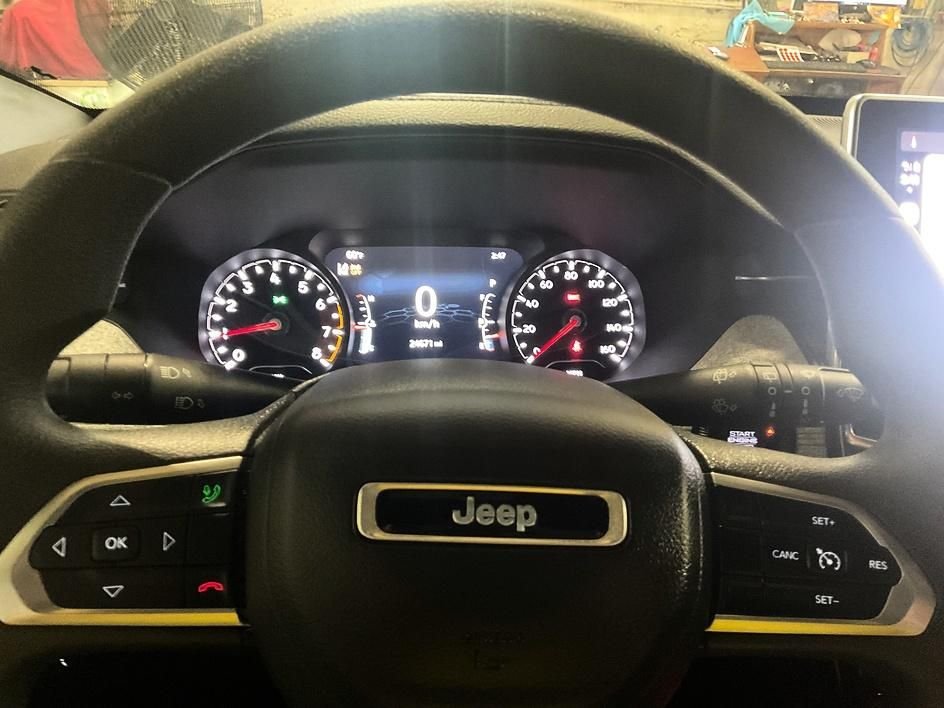 Used 2023 White Jeep Sport image 27