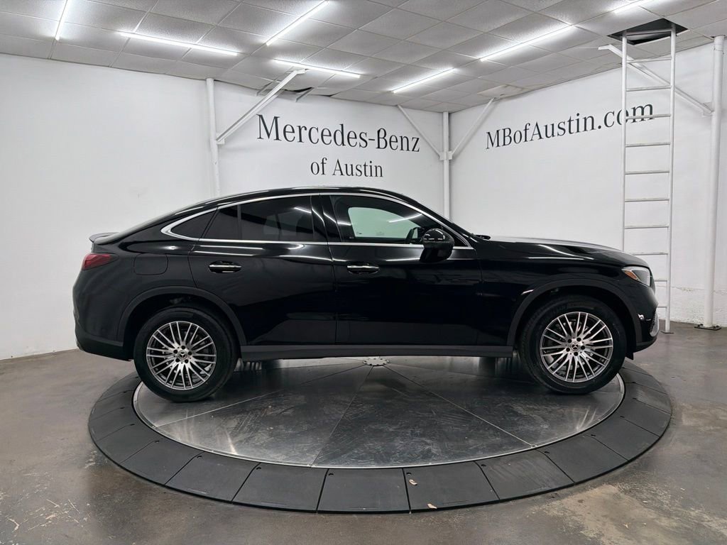 New 2026 Black Mercedes-Benz GLC 300 image 43