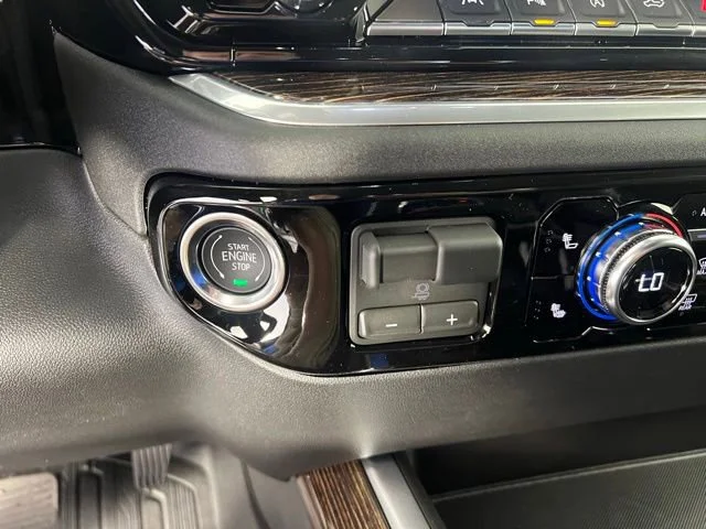 New 2026 Onyx Black GMC Elevation image 30